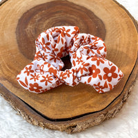 Retro Daisies Bow Scrunchie